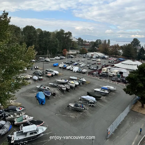 Vancouver street route toward Burrard Bridge